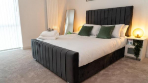Lovely 1-Bedroom Condo with River & City view.